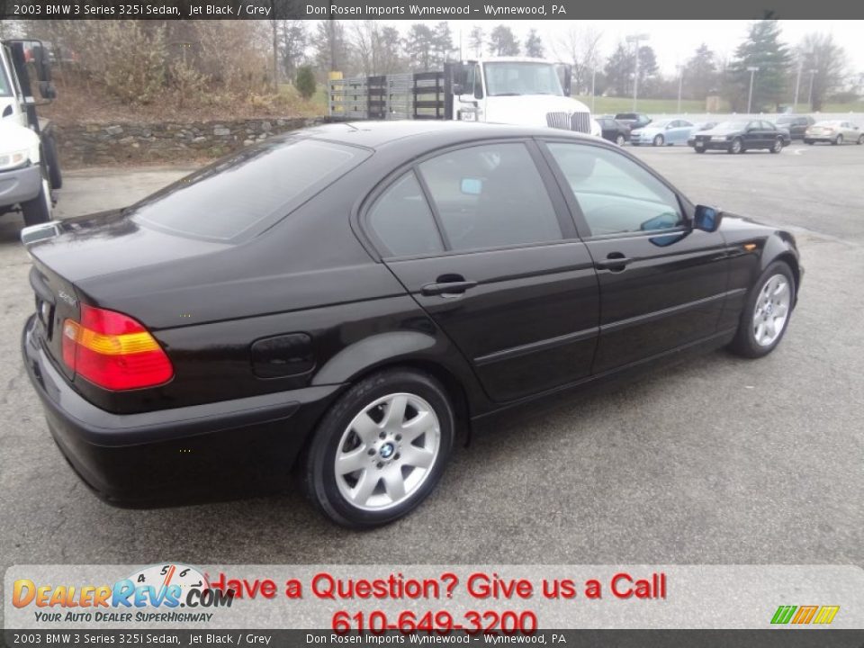 2003 BMW 3 Series 325i Sedan Jet Black / Grey Photo #3