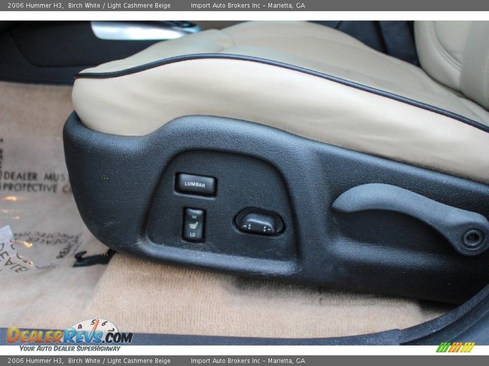 Controls of 2006 Hummer H3  Photo #21