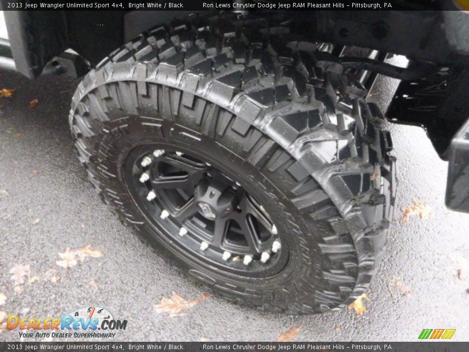 2013 Jeep Wrangler Unlimited Sport 4x4 Bright White / Black Photo #8