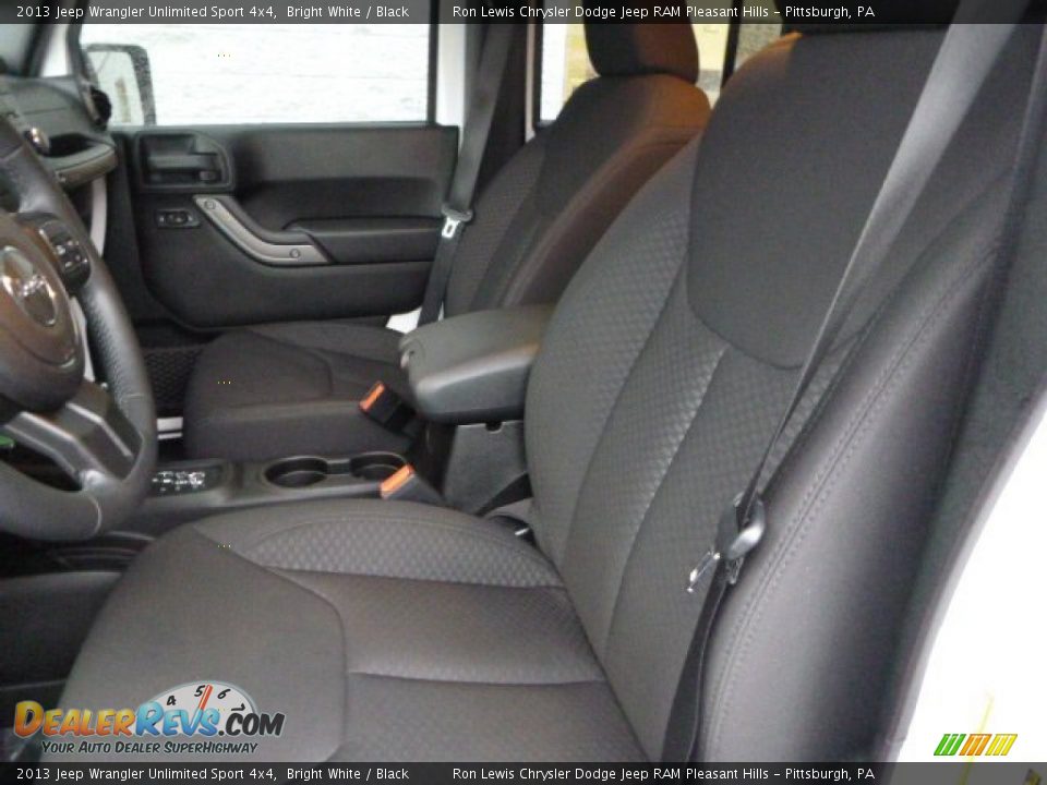 2013 Jeep Wrangler Unlimited Sport 4x4 Bright White / Black Photo #13