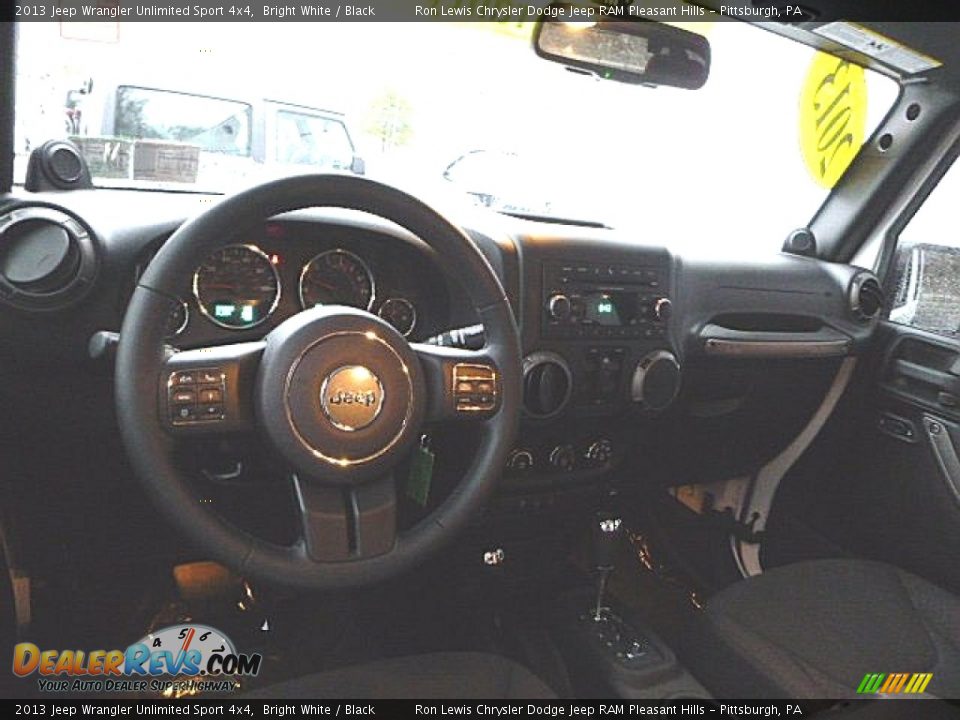 2013 Jeep Wrangler Unlimited Sport 4x4 Bright White / Black Photo #15