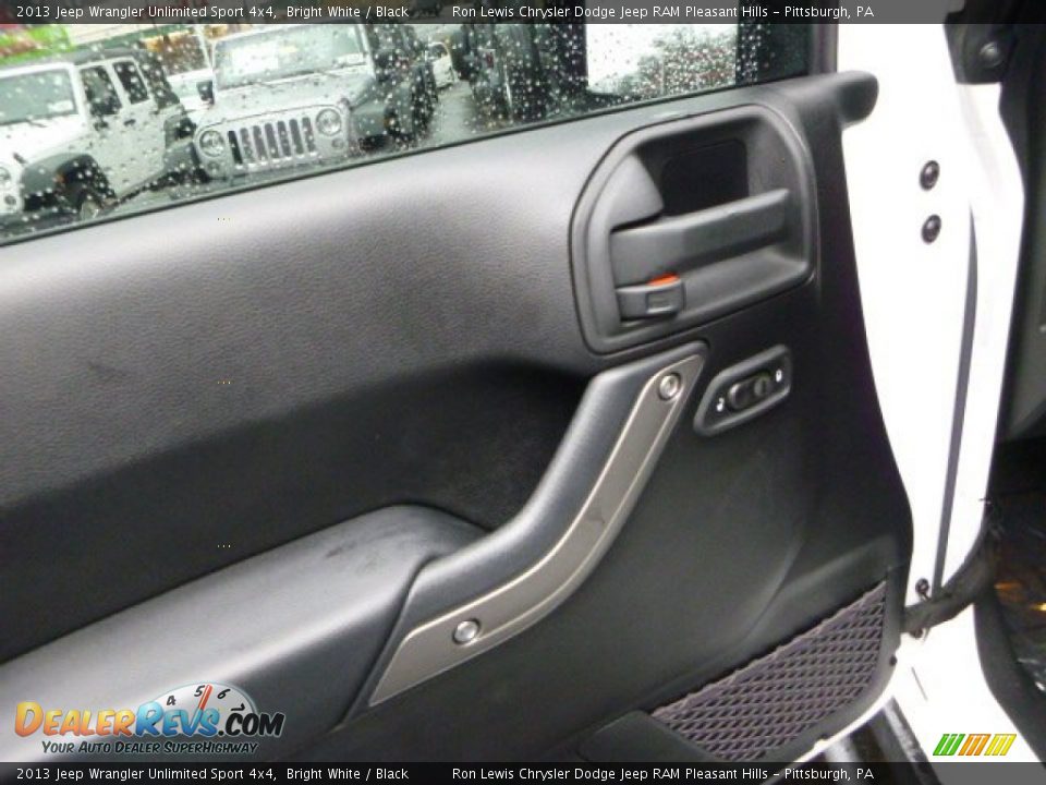 2013 Jeep Wrangler Unlimited Sport 4x4 Bright White / Black Photo #16
