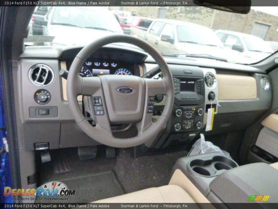 Dashboard of 2014 Ford F150 XLT SuperCab 4x4 Photo #9