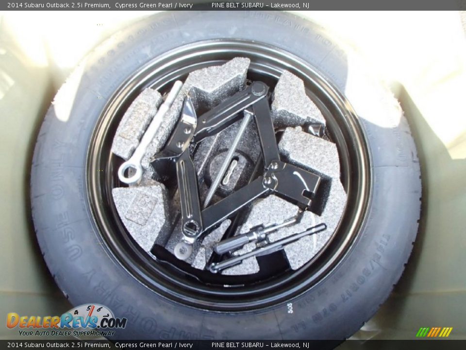 2014 Subaru Outback 2.5i Premium Cypress Green Pearl / Ivory Photo #10