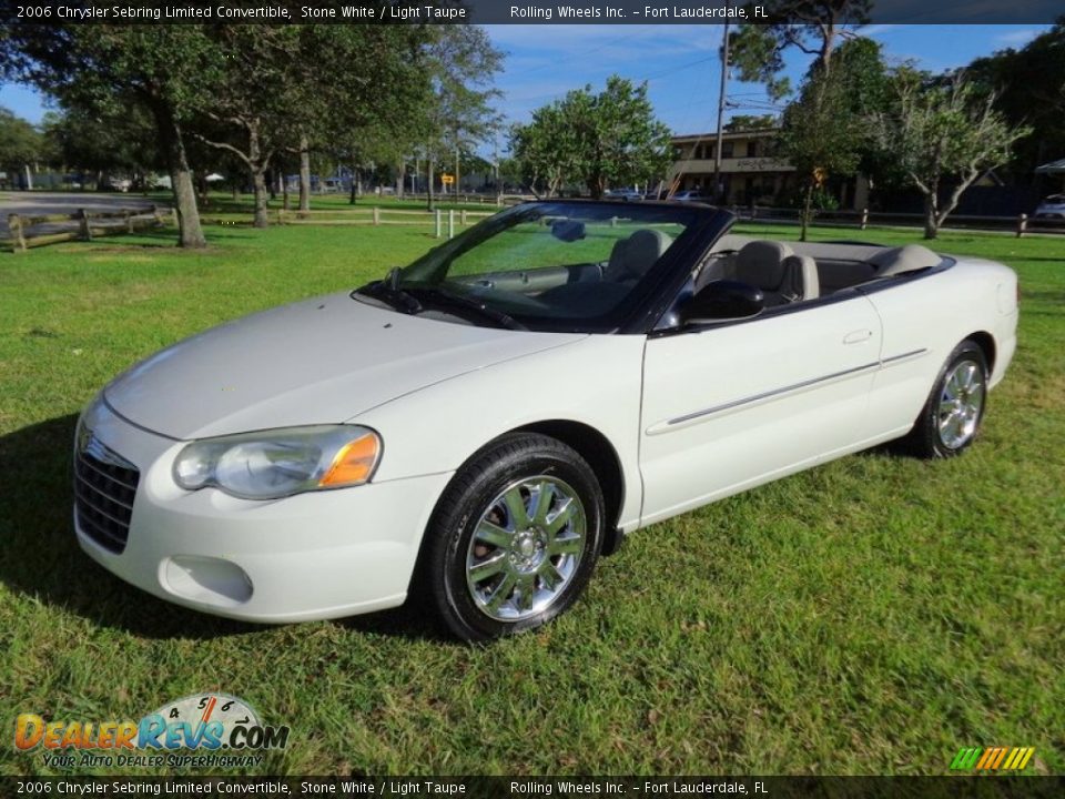 Front 3/4 View of 2006 Chrysler Sebring Limited Convertible Photo #14
