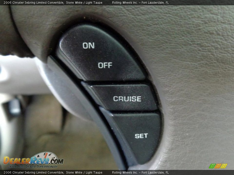 Controls of 2006 Chrysler Sebring Limited Convertible Photo #16