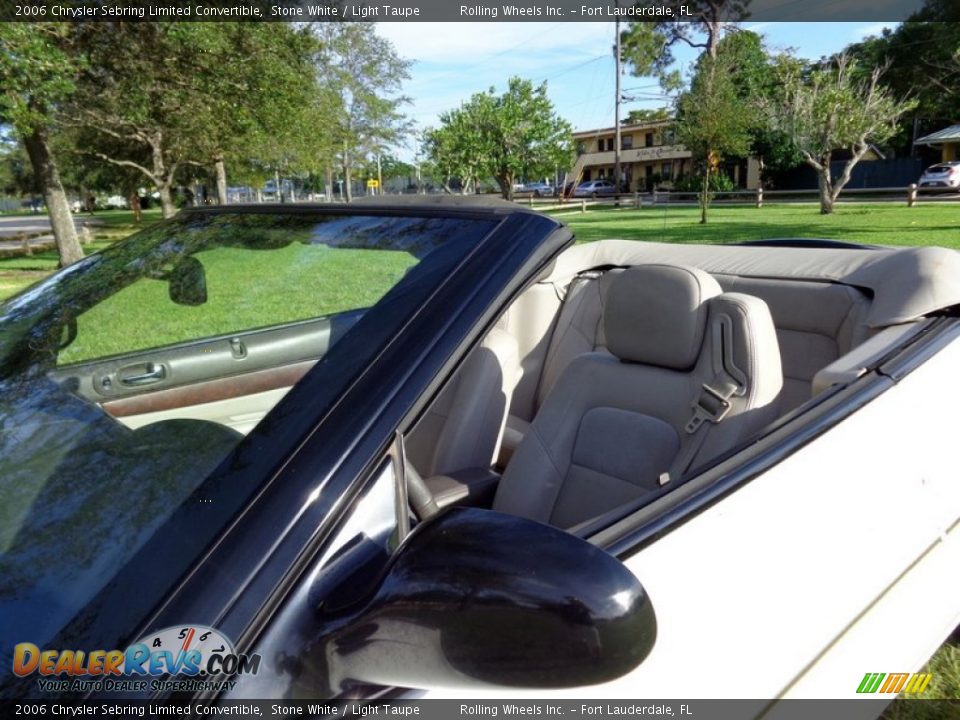 2006 Chrysler Sebring Limited Convertible Stone White / Light Taupe Photo #20