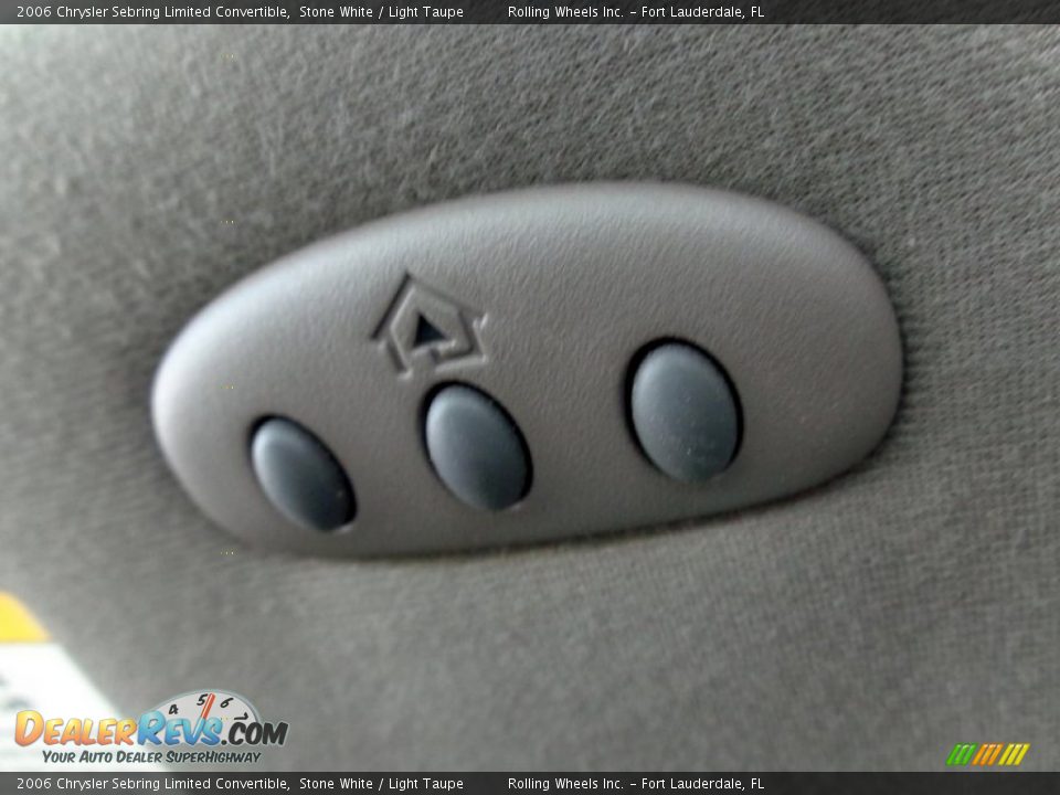 2006 Chrysler Sebring Limited Convertible Stone White / Light Taupe Photo #21