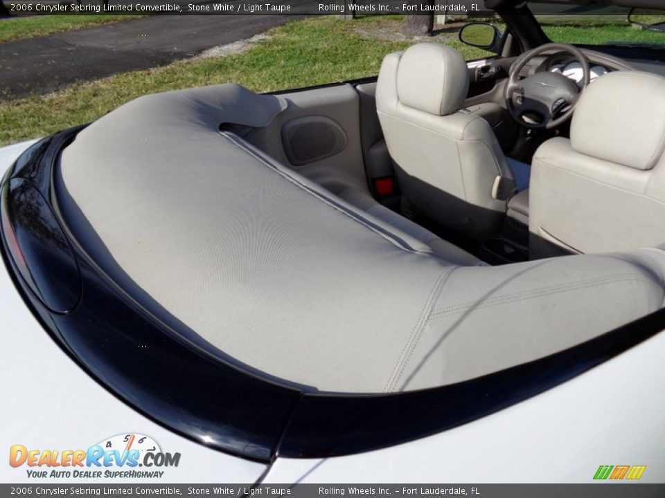 2006 Chrysler Sebring Limited Convertible Stone White / Light Taupe Photo #23