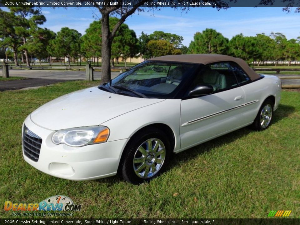 Front 3/4 View of 2006 Chrysler Sebring Limited Convertible Photo #24