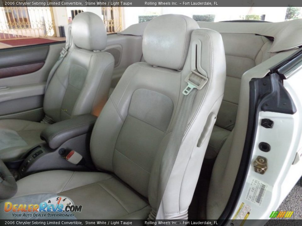 Light Taupe Interior - 2006 Chrysler Sebring Limited Convertible Photo #25