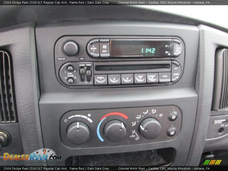 2004 Dodge Ram 1500 SLT Regular Cab 4x4 Flame Red / Dark Slate Gray Photo #18