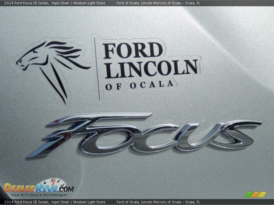 2014 Ford Focus SE Sedan Ingot Silver / Medium Light Stone Photo #4