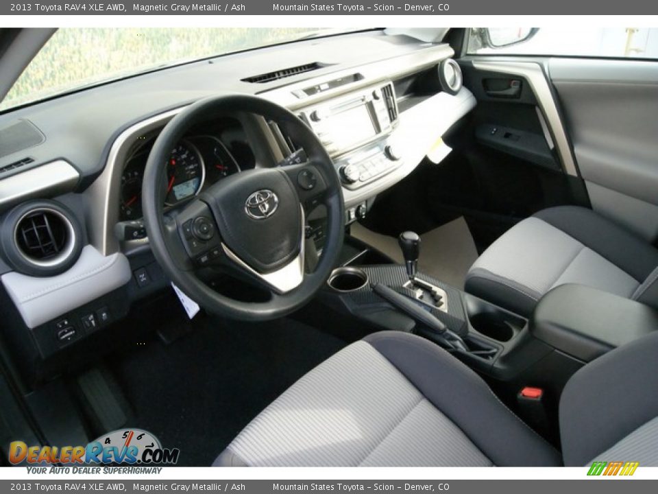 2013 Toyota RAV4 XLE AWD Magnetic Gray Metallic / Ash Photo #5
