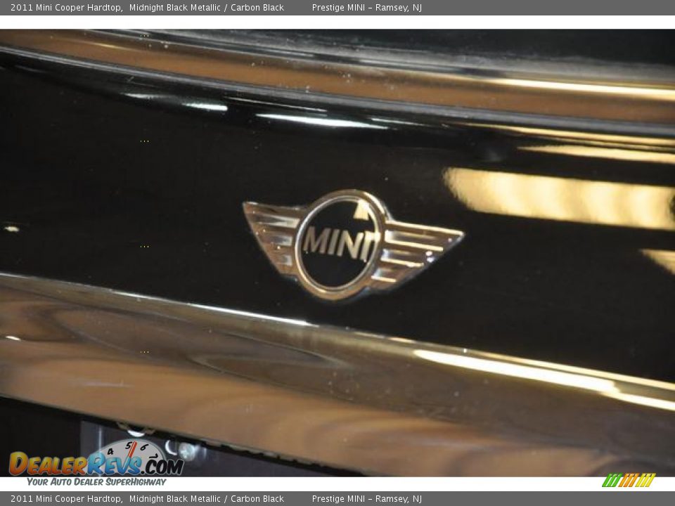 2011 Mini Cooper Hardtop Midnight Black Metallic / Carbon Black Photo #14