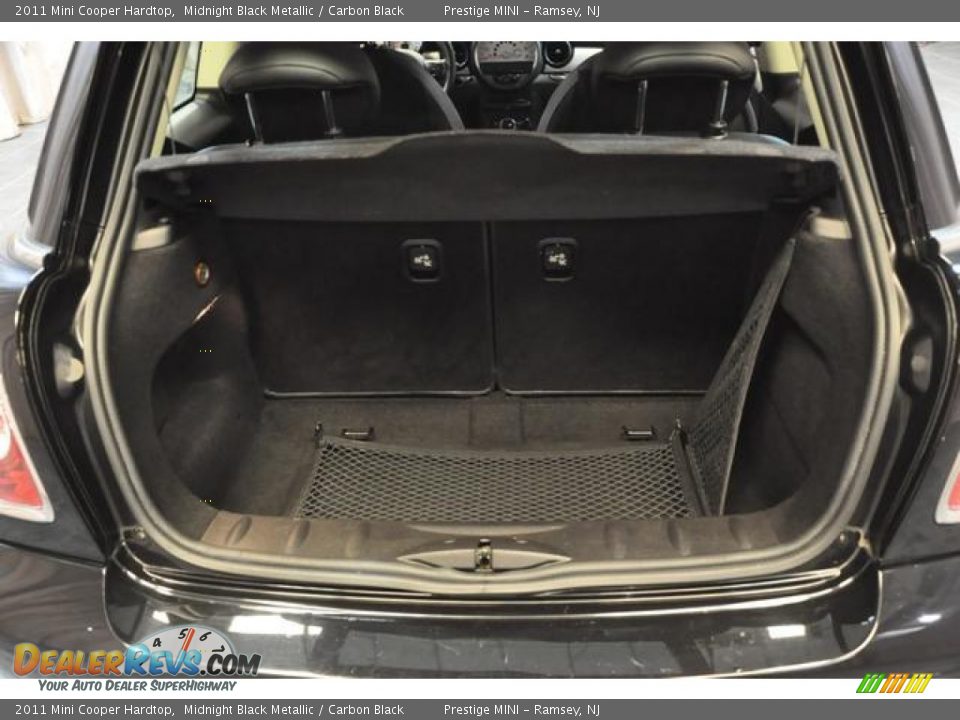 2011 Mini Cooper Hardtop Midnight Black Metallic / Carbon Black Photo #15