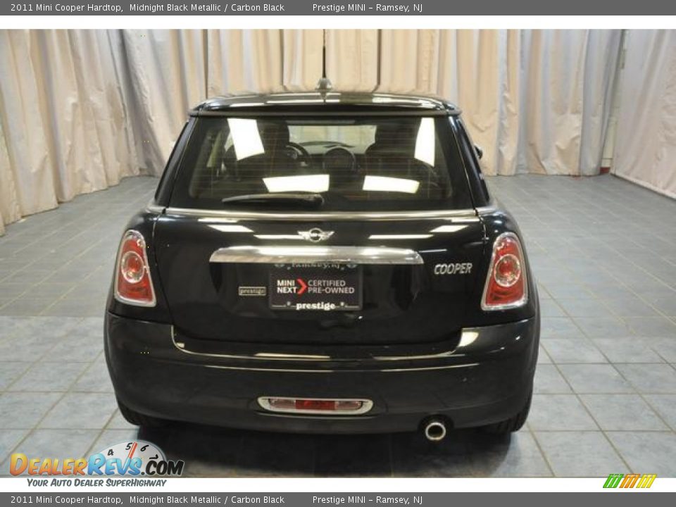 2011 Mini Cooper Hardtop Midnight Black Metallic / Carbon Black Photo #16