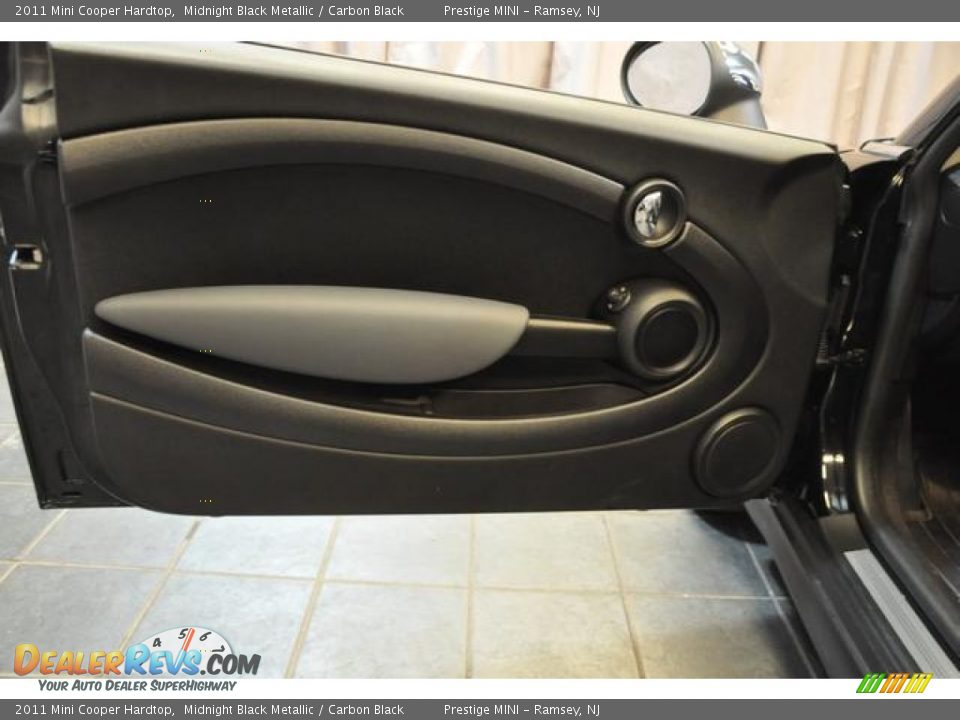 2011 Mini Cooper Hardtop Midnight Black Metallic / Carbon Black Photo #19
