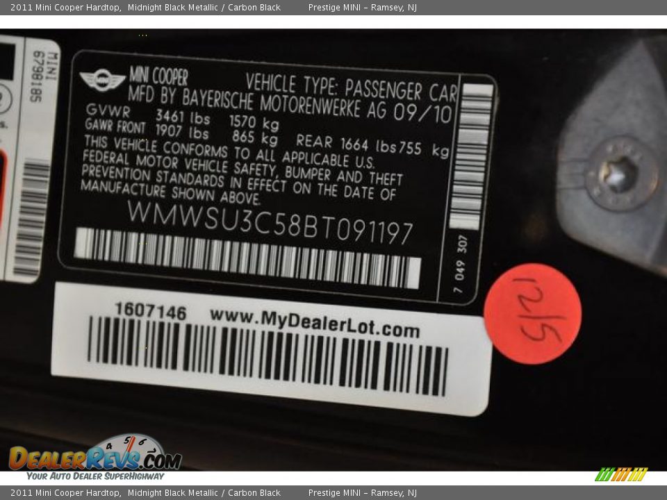 2011 Mini Cooper Hardtop Midnight Black Metallic / Carbon Black Photo #20