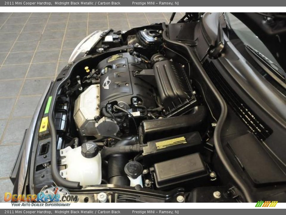 2011 Mini Cooper Hardtop Midnight Black Metallic / Carbon Black Photo #25