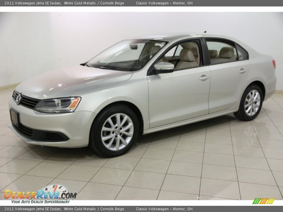 2011 Volkswagen Jetta SE Sedan White Gold Metallic / Cornsilk Beige Photo #3