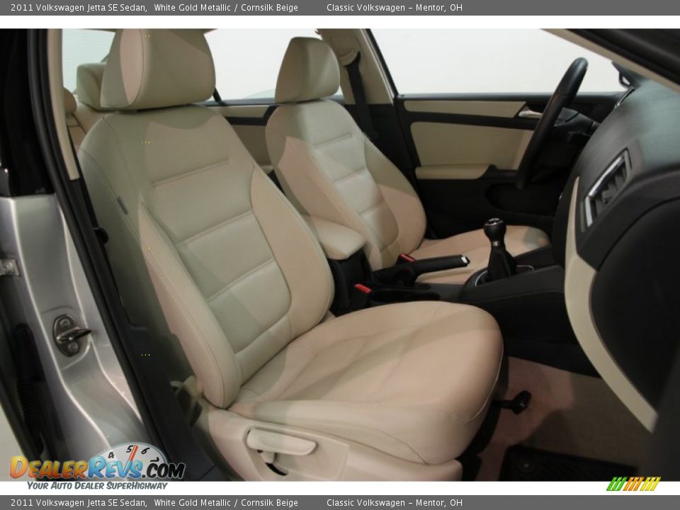 2011 Volkswagen Jetta SE Sedan White Gold Metallic / Cornsilk Beige Photo #11