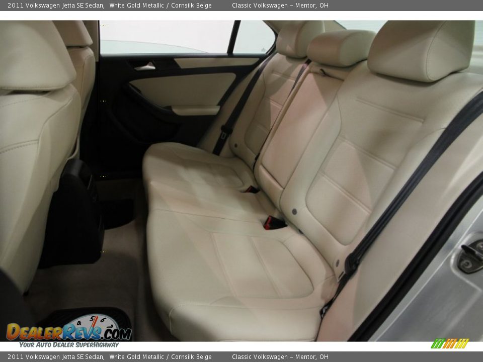 2011 Volkswagen Jetta SE Sedan White Gold Metallic / Cornsilk Beige Photo #13