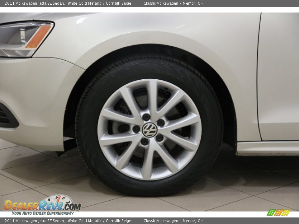 2011 Volkswagen Jetta SE Sedan White Gold Metallic / Cornsilk Beige Photo #16
