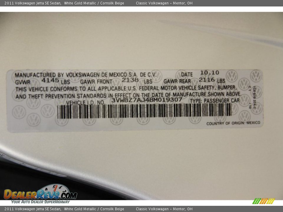 2011 Volkswagen Jetta SE Sedan White Gold Metallic / Cornsilk Beige Photo #17
