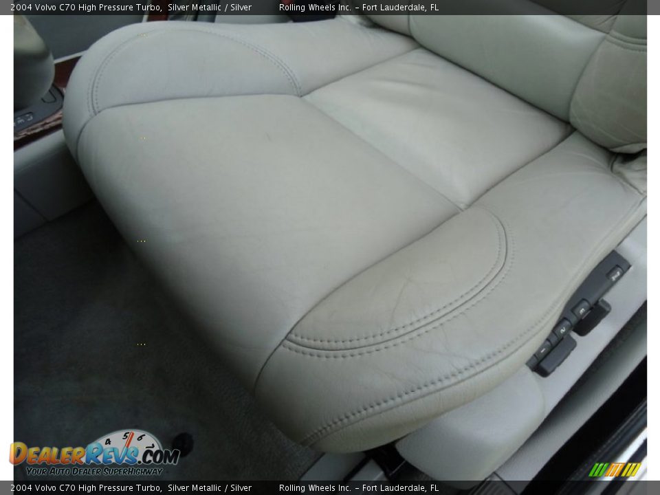 2004 Volvo C70 High Pressure Turbo Silver Metallic / Silver Photo #18