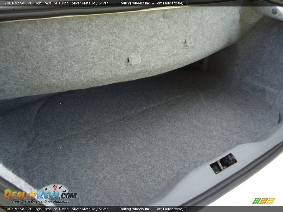 2004 Volvo C70 High Pressure Turbo Silver Metallic / Silver Photo #32