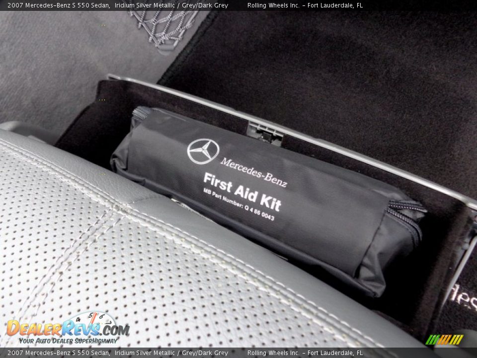 2007 Mercedes-Benz S 550 Sedan Iridium Silver Metallic / Grey/Dark Grey Photo #13