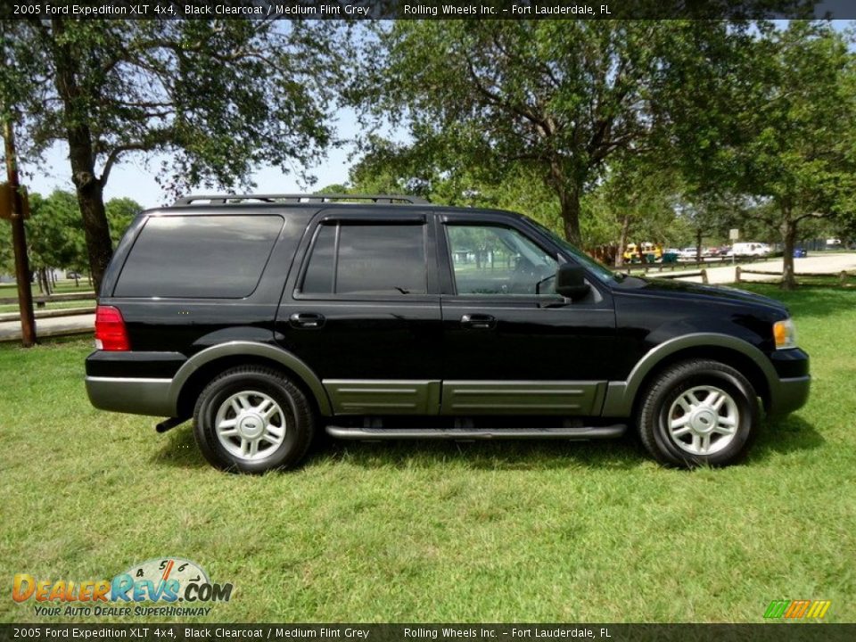 Black Clearcoat 2005 Ford Expedition XLT 4x4 Photo #15