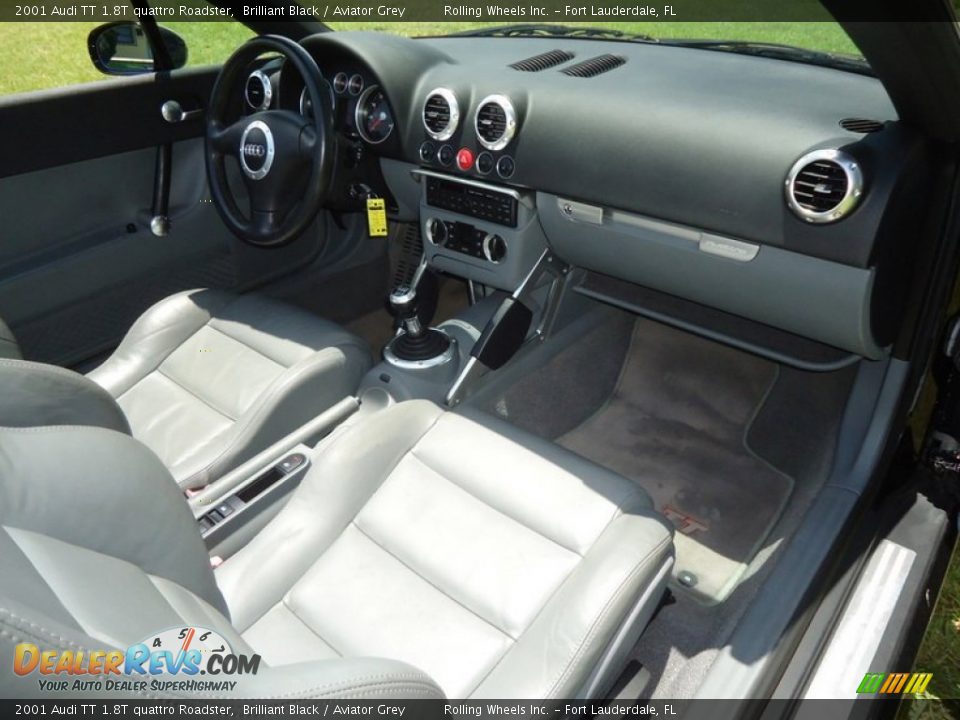 Dashboard of 2001 Audi TT 1.8T quattro Roadster Photo #13