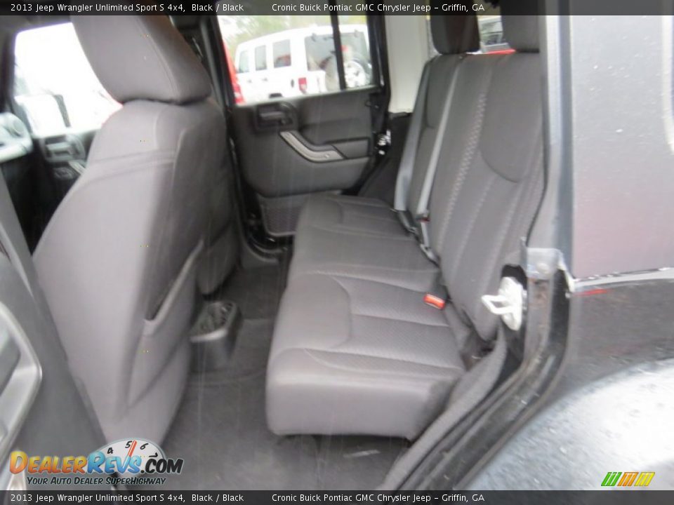 2013 Jeep Wrangler Unlimited Sport S 4x4 Black / Black Photo #13