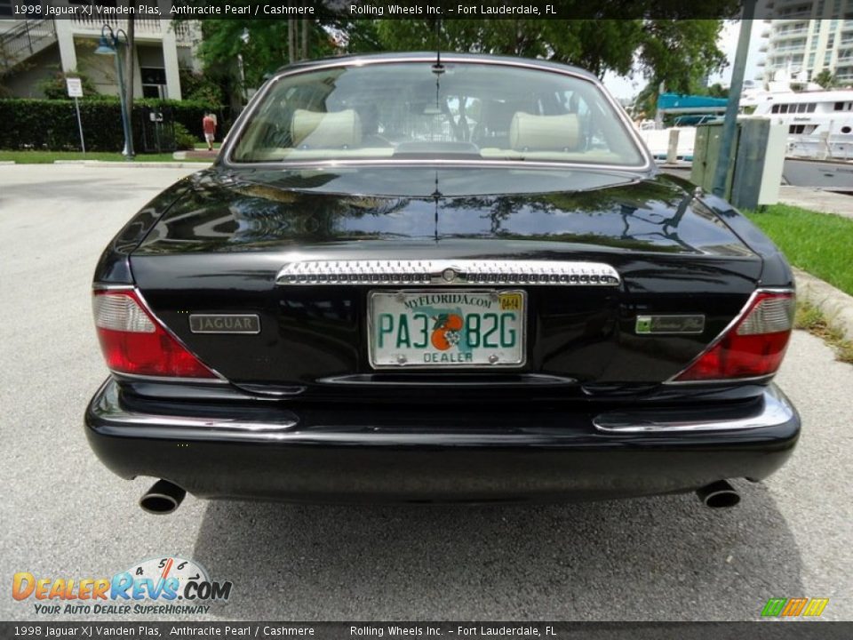 1998 Jaguar XJ Vanden Plas Anthracite Pearl / Cashmere Photo #36