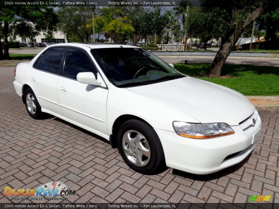 Front 3/4 View of 2000 Honda Accord EX-L Sedan Photo #1