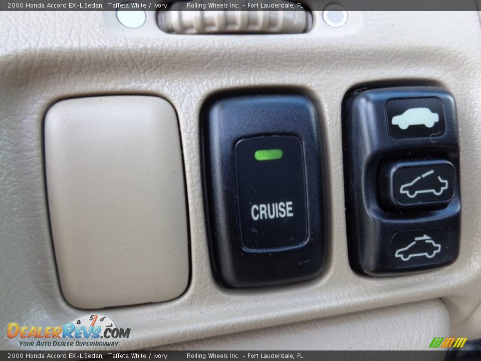 2000 Honda Accord EX-L Sedan Taffeta White / Ivory Photo #5