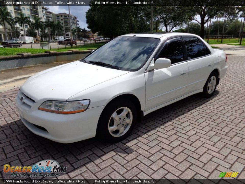 Front 3/4 View of 2000 Honda Accord EX-L Sedan Photo #22