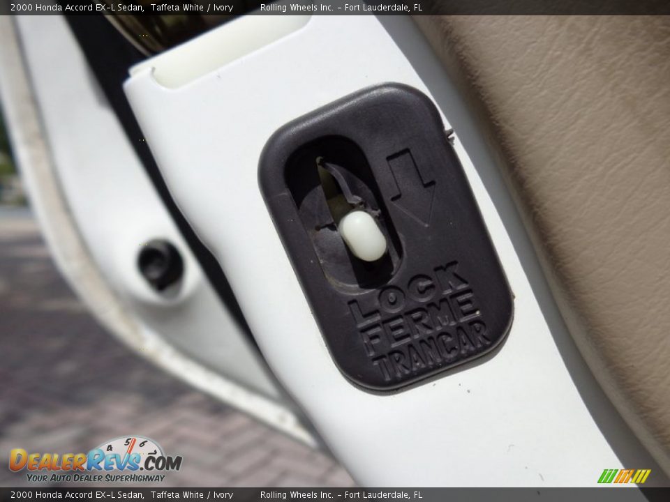 2000 Honda Accord EX-L Sedan Taffeta White / Ivory Photo #29