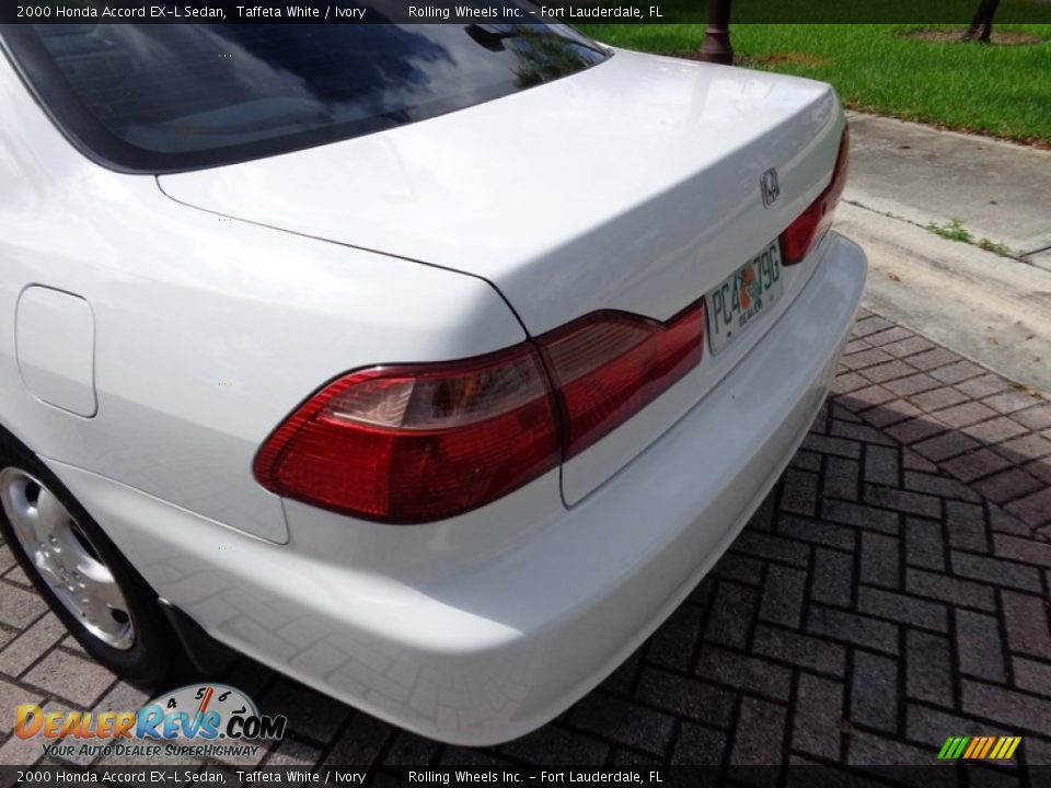 2000 Honda Accord EX-L Sedan Taffeta White / Ivory Photo #32