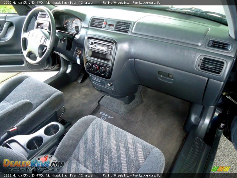 Dashboard of 1999 Honda CR-V EX 4WD Photo #11