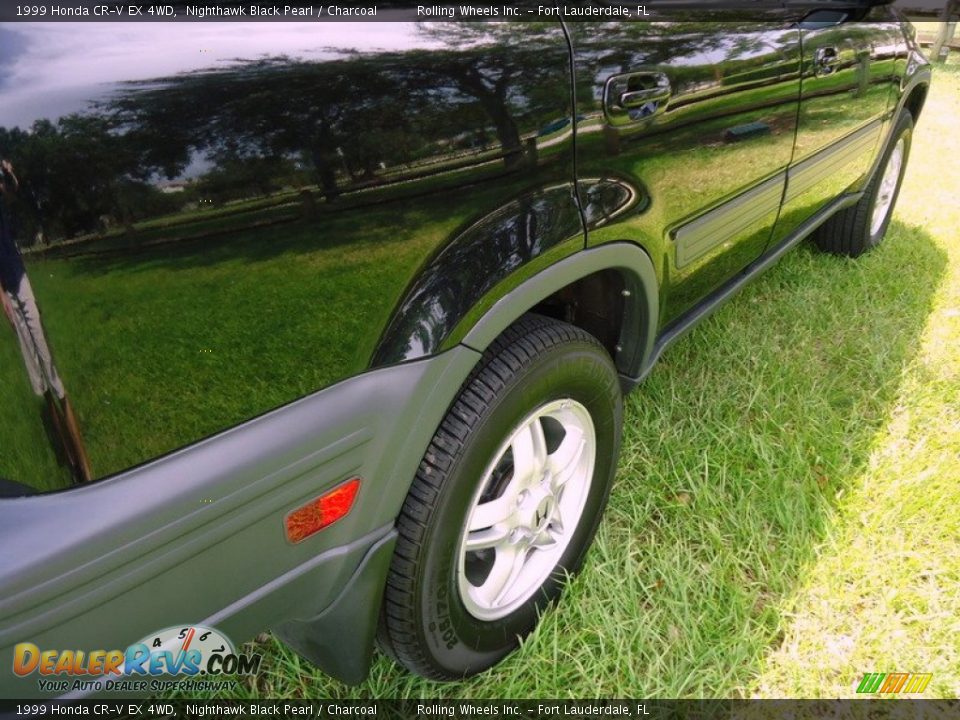 1999 Honda CR-V EX 4WD Nighthawk Black Pearl / Charcoal Photo #17