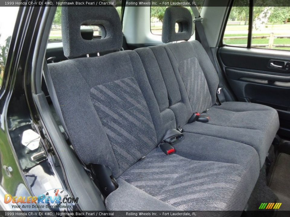 Rear Seat of 1999 Honda CR-V EX 4WD Photo #21