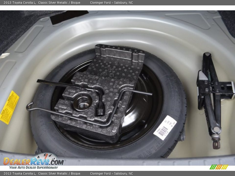 2013 Toyota Corolla L Classic Silver Metallic / Bisque Photo #18