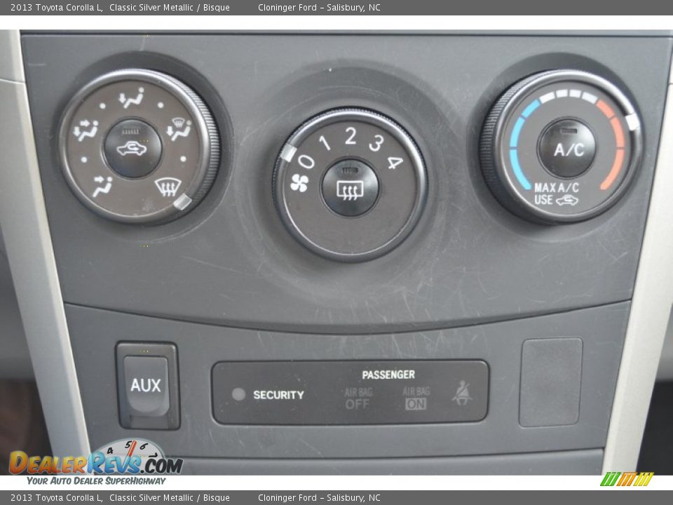 2013 Toyota Corolla L Classic Silver Metallic / Bisque Photo #22