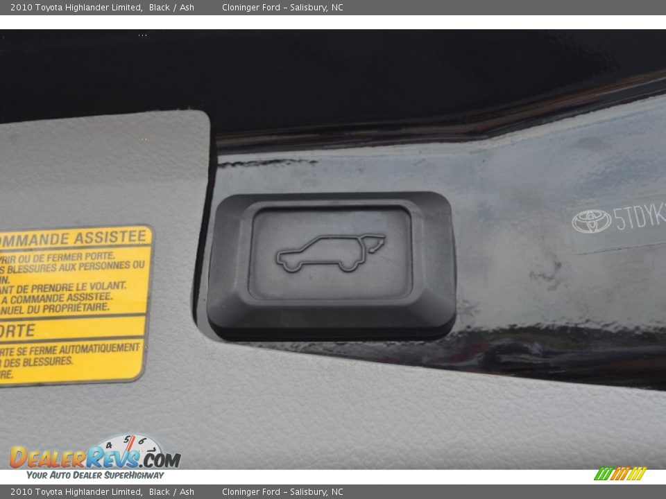 2010 Toyota Highlander Limited Black / Ash Photo #18