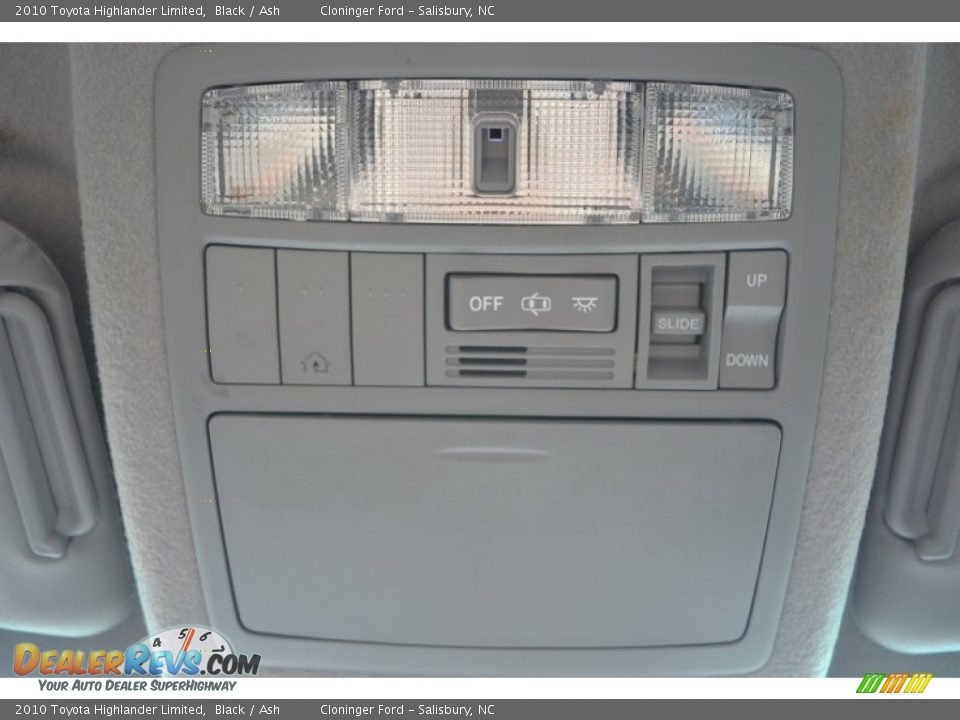 2010 Toyota Highlander Limited Black / Ash Photo #29