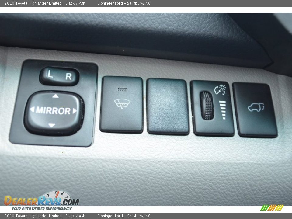 2010 Toyota Highlander Limited Black / Ash Photo #33