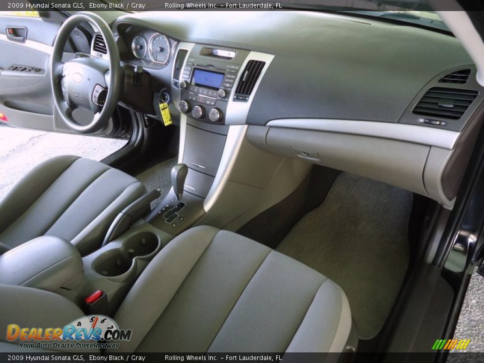 2009 Hyundai Sonata GLS Ebony Black / Gray Photo #17